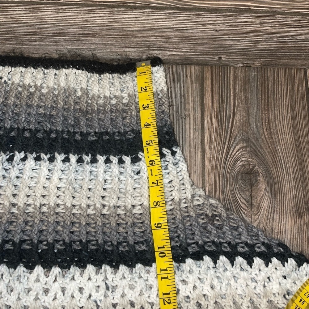 Crochet Granny Afghan Cape Poncho - Picture 9 of 11